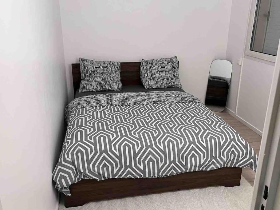 Logement Entier Chambre+Salon + Jardin & Terrasse Les Ulis Buitenkant foto