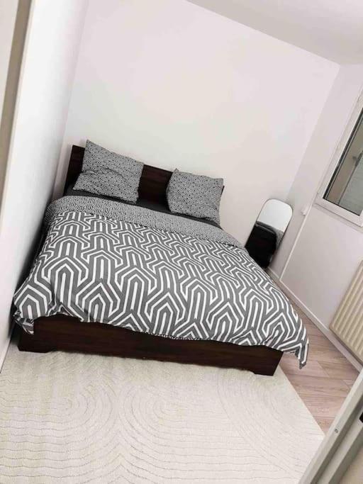 Logement Entier Chambre+Salon + Jardin & Terrasse Les Ulis Buitenkant foto