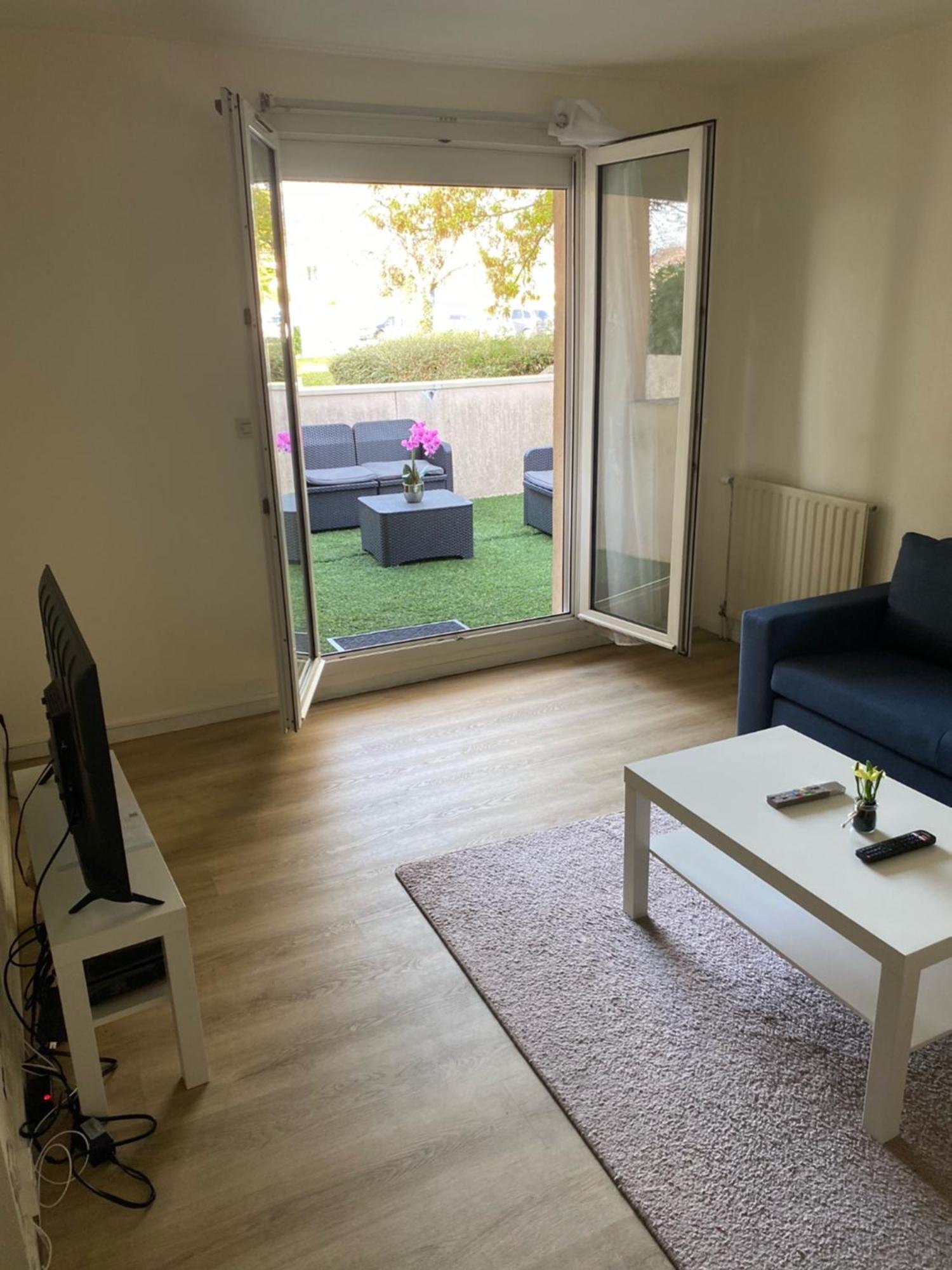 Logement Entier Chambre+Salon + Jardin & Terrasse Les Ulis Buitenkant foto